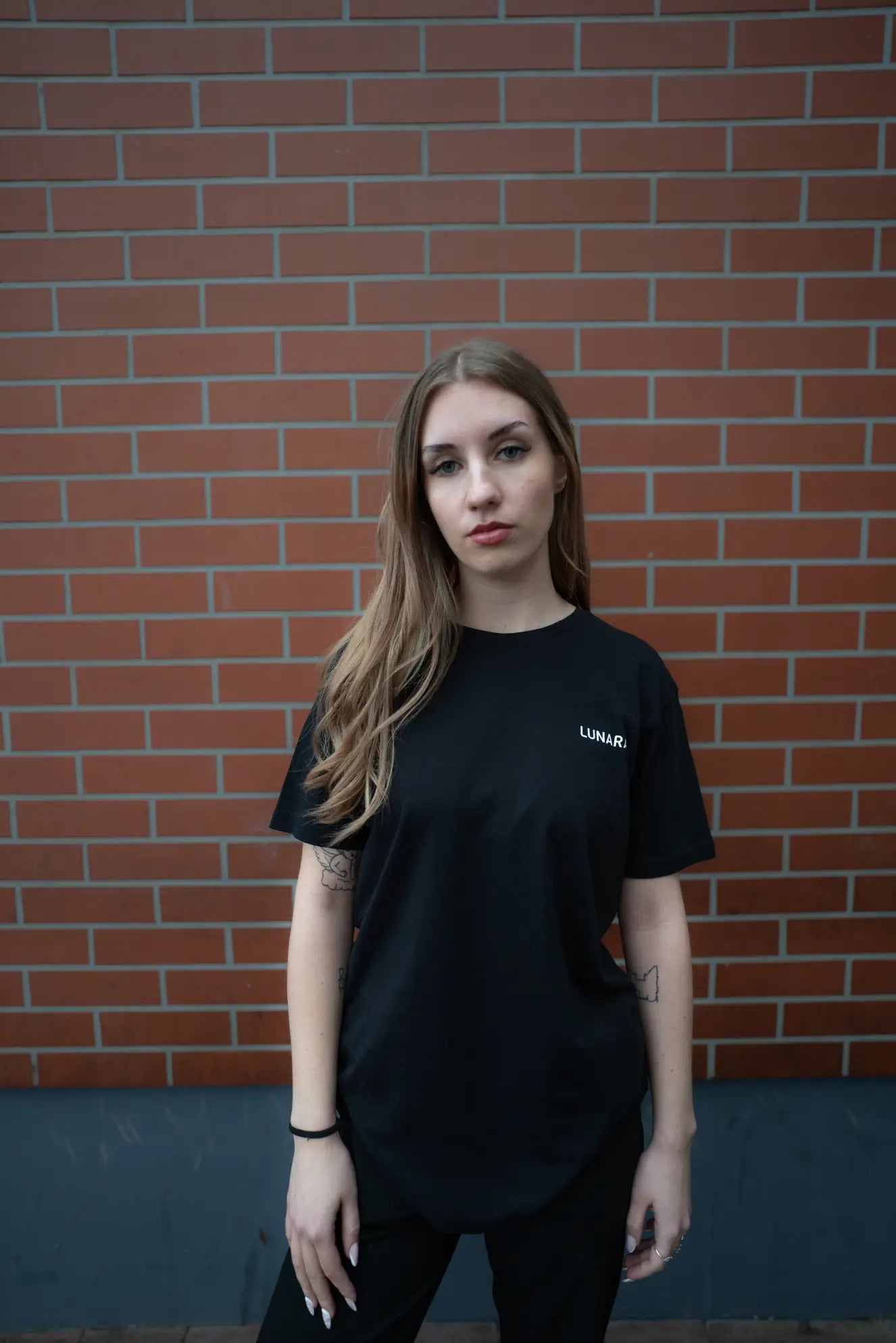 Lunara black t-shirt women